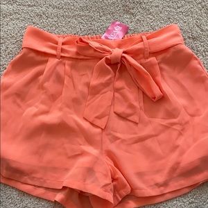 Peach shorts agaci